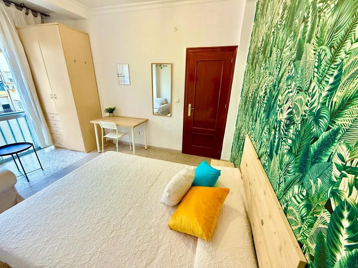 4 Rooms - Perez Quintero Huelva 0*,  Espanha